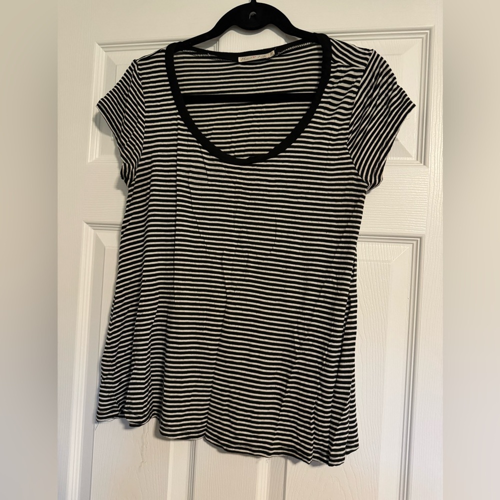 Heart Hips Black and White Cap Sleeve Relaxed Tee